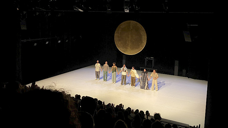 Applause after Magec / The Desert by Radouan Mriziga